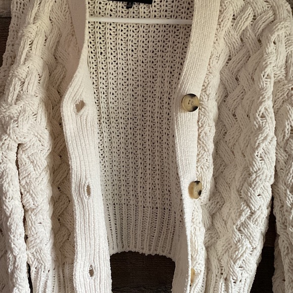 Kendall and Kyle netted sweaters Size:S - Picture 3 of 7